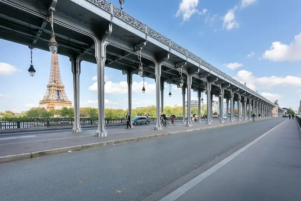Διαμέρισμα Elegant Appartement Haussmannien De Luxe Proche Du Trocadero Et De La Tour Eiffel Παρίσι