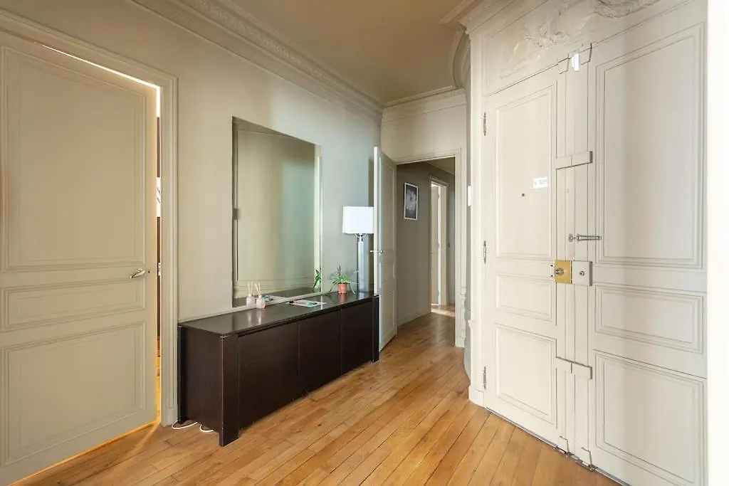 Διαμέρισμα Elegant Appartement Haussmannien De Luxe Proche Du Trocadero Et De La Tour Eiffel Παρίσι